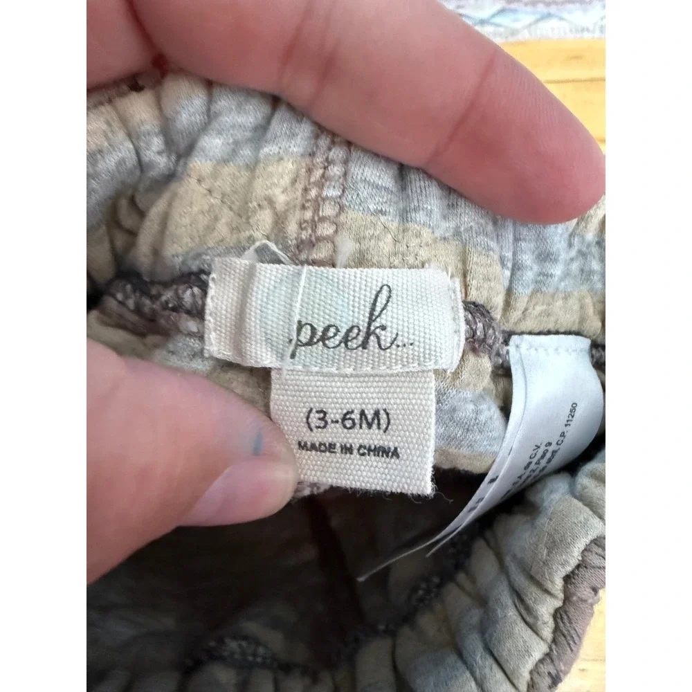 Peek Kids quilted shooting star printed two piece infant outfit